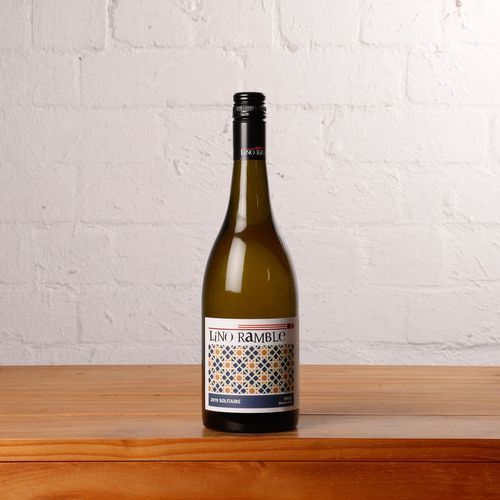 This is a test caption about Grillo