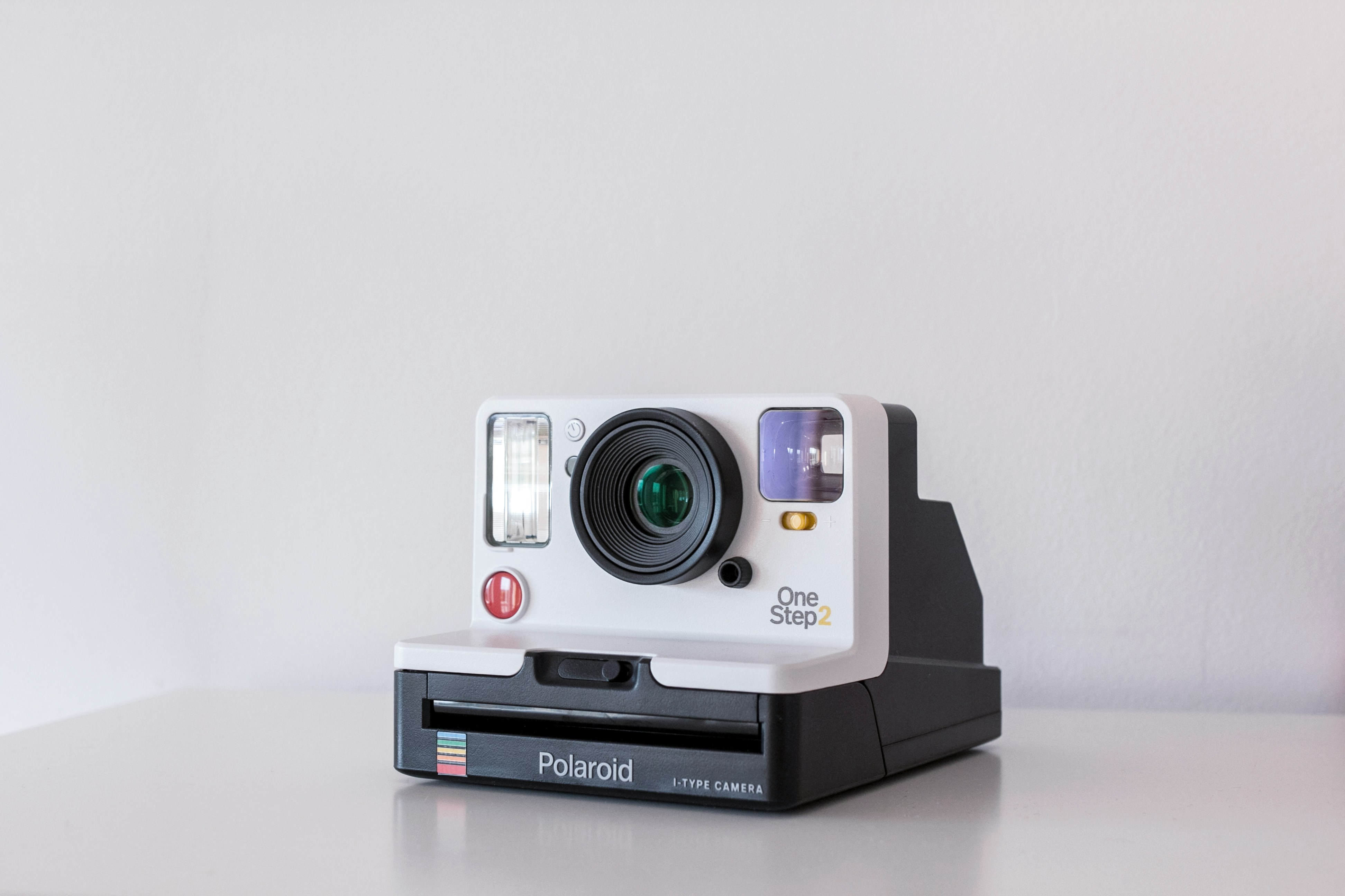 vanilla product image of polaroid camera