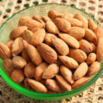 Raw Sweet Almond Nuts Exporters, Wholesaler & Manufacturer | Globaltradeplaza.com