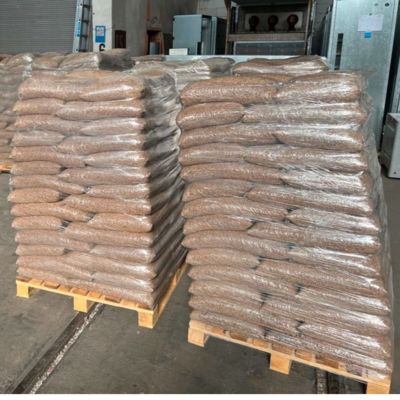 Pine Wood Pellet 20kg Exporters, Wholesaler & Manufacturer | Globaltradeplaza.com