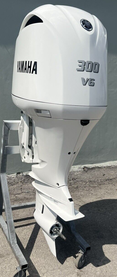 resources of New Yamaha 300hp 4 Stroke 25 Shaft Outboard Motor with 3 Years warranty exporters