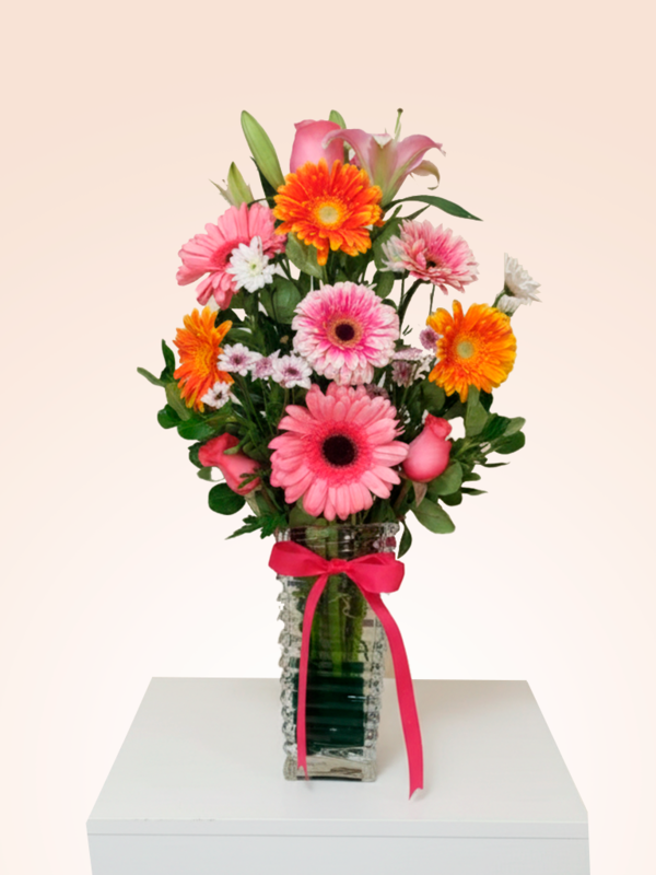FLORERO DE GERBERAS LILIUM Y ROSAS