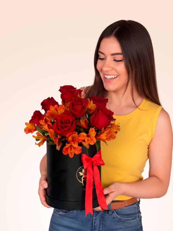 BOX DE ROSAS Y ASTROMELIAS