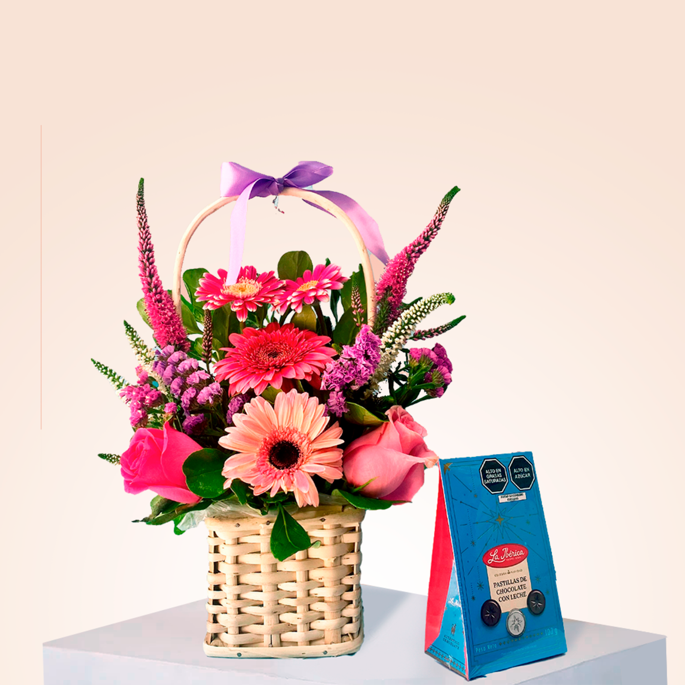 CANASTA DE FLORES CON CHOCOLATE