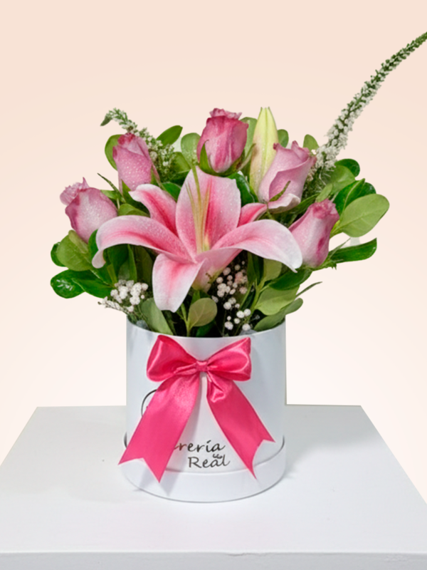 ROSAS Y LILIUM EN BOХ