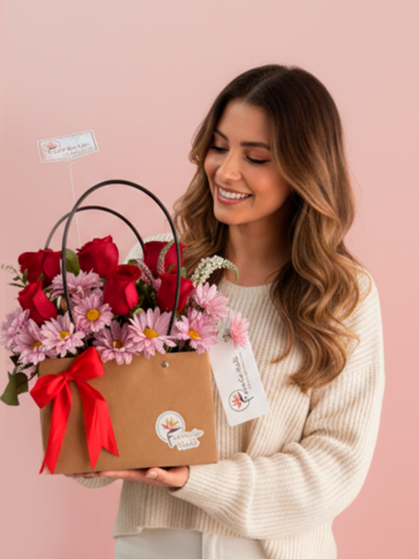Cartera Vintage de Rosas y Margaritas – Envío de Flores a Domicilio en Arequipa