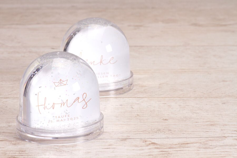 Individuelle Schneekugel Mit Eigenem Text Geburt Taufe Tadaaz